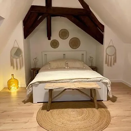 Appartement Cosy Centre Ville Saint-Amand-Montrond Exterior photo